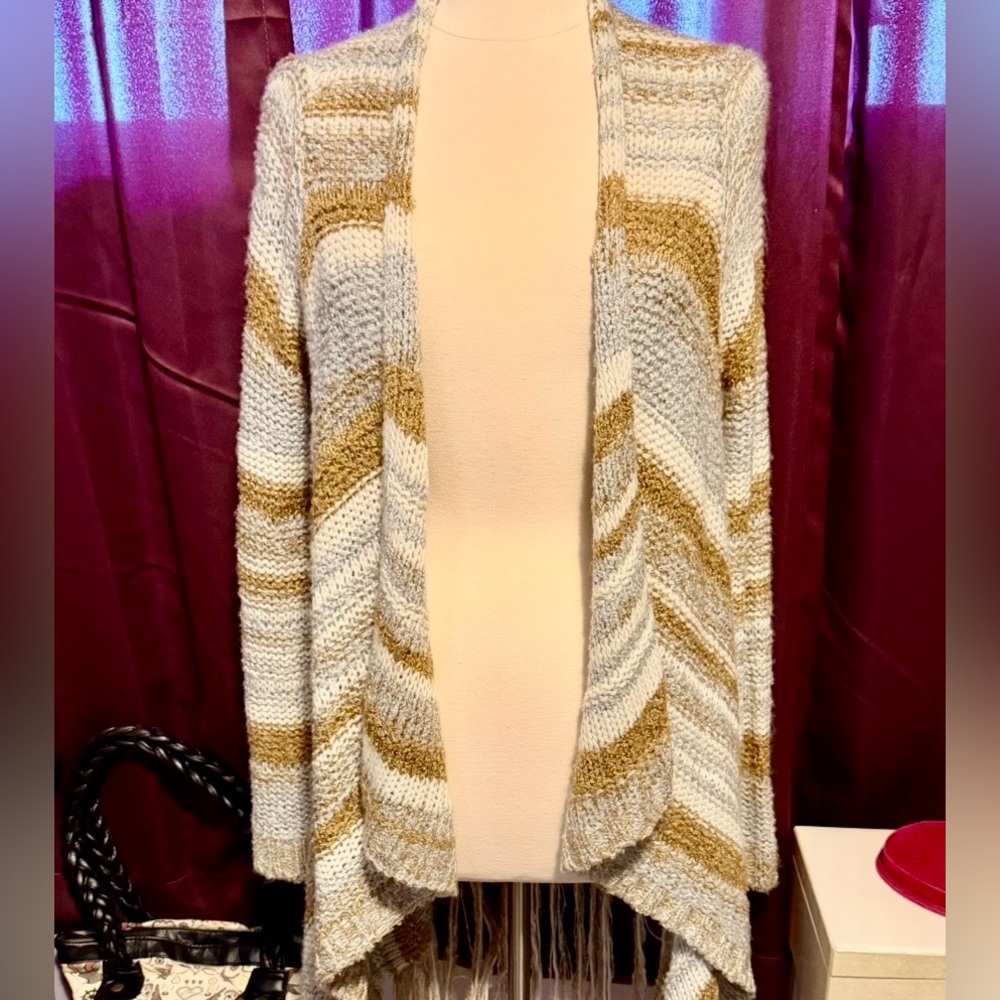 Knox Rose Open Front Shawl Sweater Cardigan Fringe Metallic Beige Gold Silver